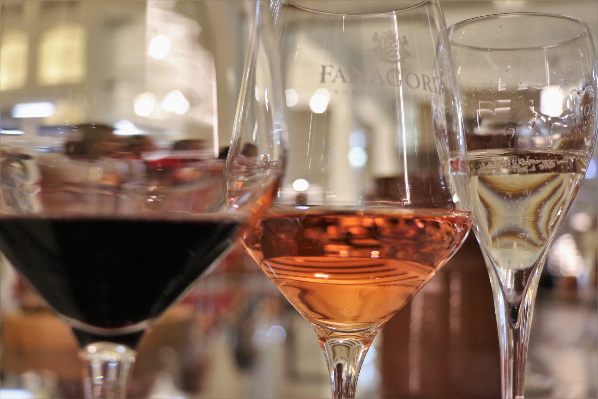 %2029 что написано на колонне при входе на завод фанагория