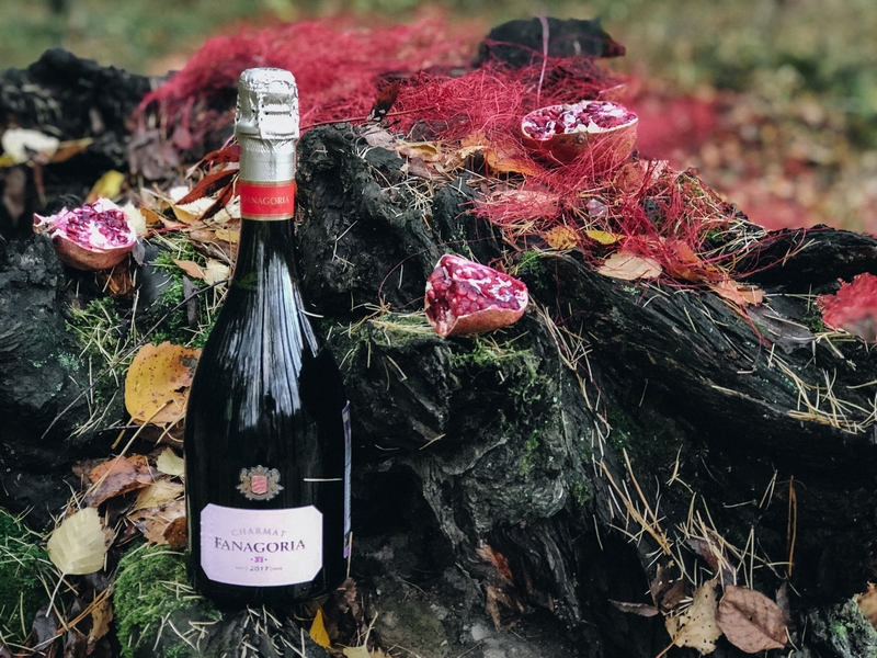 %203 что написано на колонне при входе на завод фанагория